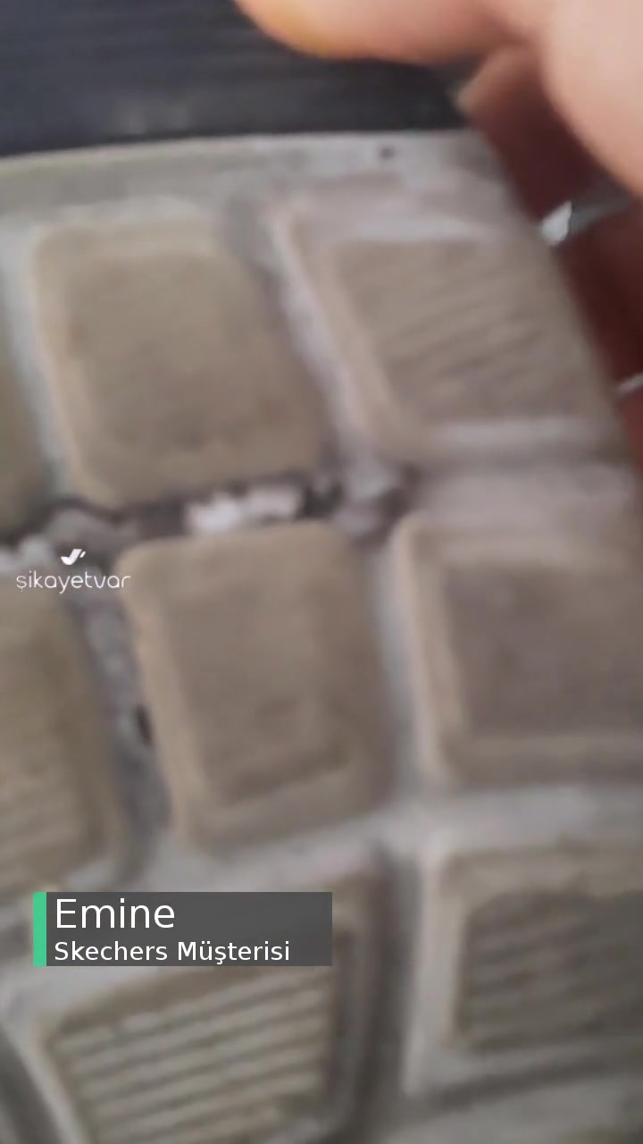 Skechers Ayakkabının Tabanının Kırılması videonun kapak resmi