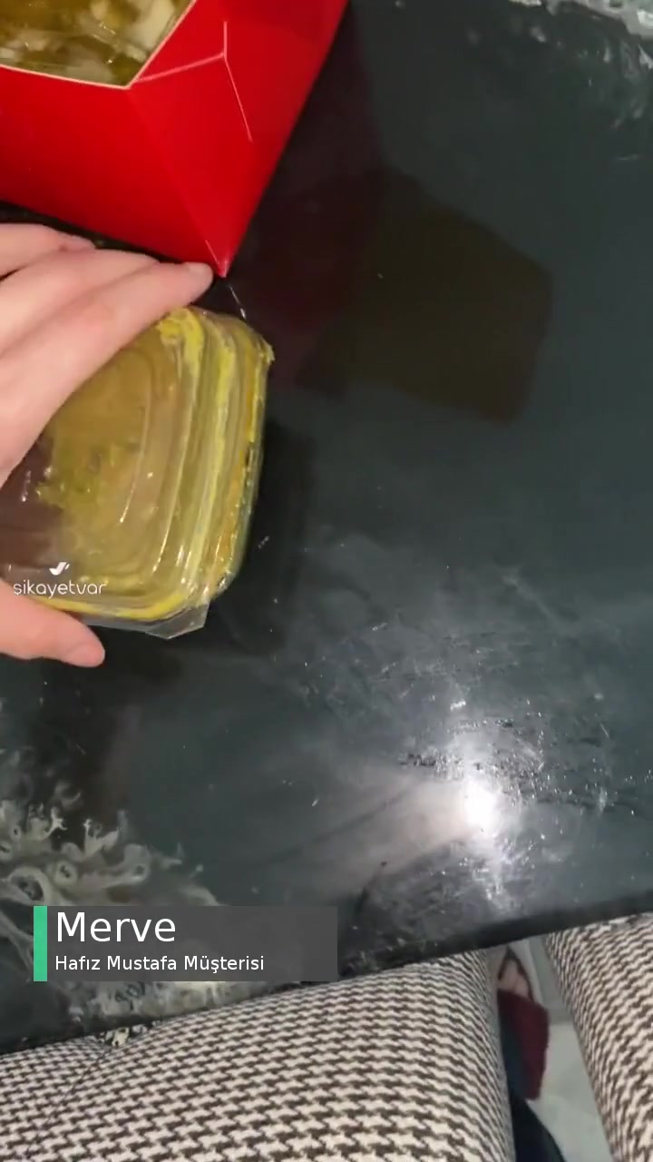 Hafız Mustafa Sürekli Aldığım Tatlı Kırıktı! videonun kapak resmi