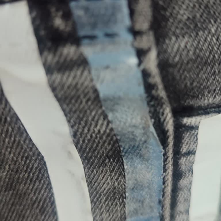 Gülün Dolabı | Samsun Tamamen Üretim/kalite Kaynaklı Bir Problem Nedeniyle Pantolonu Hiç Giyemiyorum