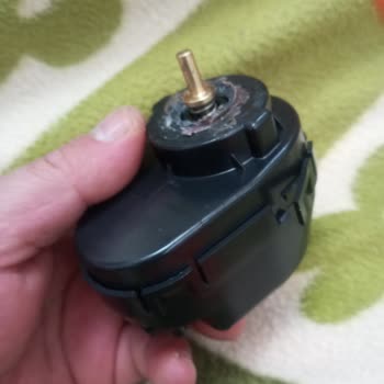 Warmhaus Kombimde Kırılan 3 Yollu Vana Nedeniyle Isıtma Sorunu Ve Ücretsiz Parça Talebi