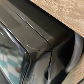 Kurulum Sırasında Servis Teknisyeninin Çarptığı Kurutma Makinesi Hasarlı Teslim Edildi