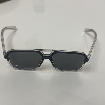 Açılan Gözlük Sapları Ve Şirketin Çözüm Sunmaması