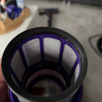 Dyson V15 Süpürgemde Düşük Çekiş Ve Hızlı Bitiren Batarya, Ücretsiz Onarım Talebi