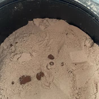 Hıq Nutrition Protein Tozu Sert Topaklar Ve Acı Tatla Sağlık Endişesi