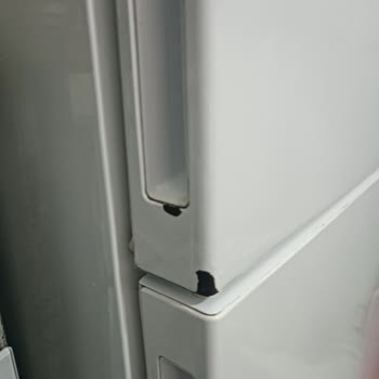 Media Markt Pendik Şubesinde Electrolux Buzdolabı Kapak Deformasyonu Ve Garanti Değişim Talebi