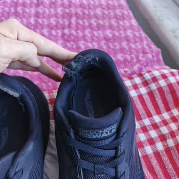 Skechers GO Walk Max Cushioning Arch Fit Heel Deformed In 3 Months