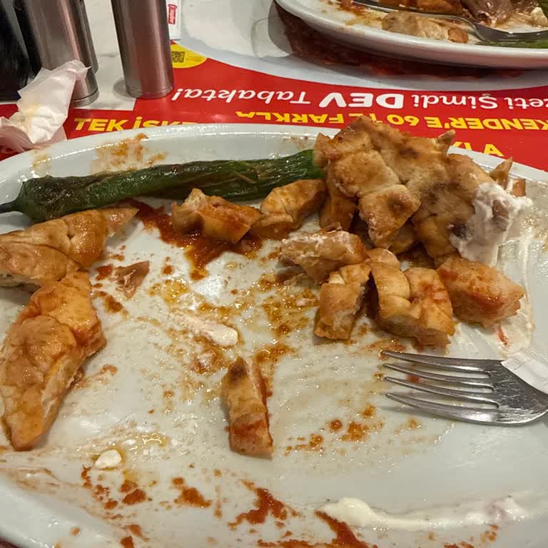 İskenderde Et Yok, 350 TL'ye Salçalı Ekmek