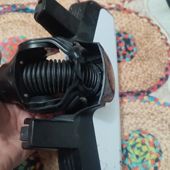 Bosch Süpürge Ayağının Döner Parçası Kırıldı, 6 Ay Kullanılamaz