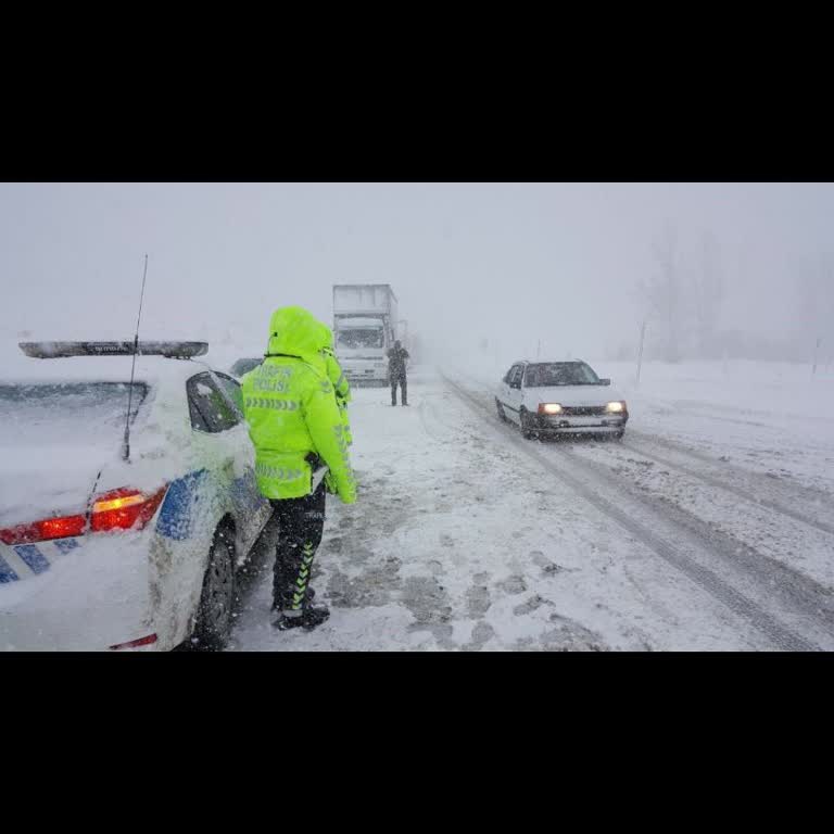Yoğun Kış Koşullarında Yüz Yüze Sınav Zorunluluğu Ve Online Seçeneği Reddi