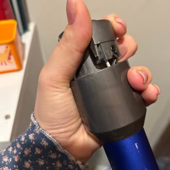 Yeni Haznedeki Elektrikli Parçanın Sürekli Çıkması Ve Ücretsiz Değişim Talebi