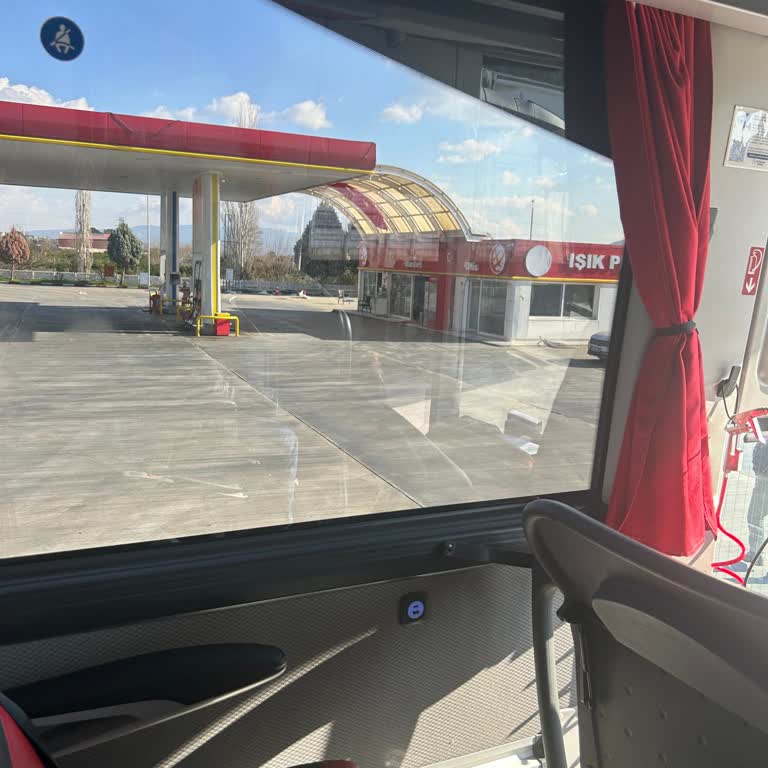 Ulusoy Firmasında Sigara İçen Şoför Ve Kaba Muavinle Aşılamaz Yolculuk Deneyimi