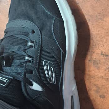 Skechers Ayakkabımda Taban Bozulması, Mağaza Çözüm Sunmuyor