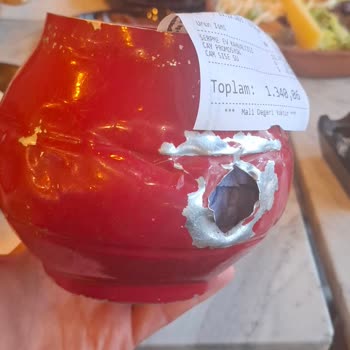 Metropol AVM Karafırın’da Kırık Çaydanlık Kullanımı Hijyen Endişesi