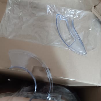 Kırık Kapak Ve Cevapsız Müşteri Hizmetleri Nedeniyle Ücretsiz Değişim Talebi