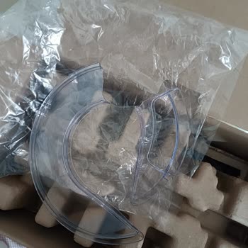 Kırık Kapak Ve Cevapsız Müşteri Hizmetleri Nedeniyle Ücretsiz Değişim Talebi