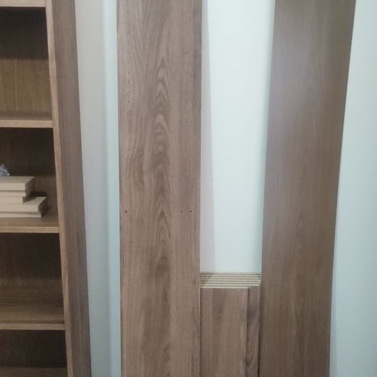 Billy Kitaplık Yan Sağ Kapağı Eksik Ve 40 Gün Boyunca Çözüm Bekliyorum