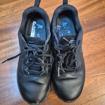 Kızımın Skechers Ayakkabısının Burun Kısmı Yırtıldı, Mağaza Kullanıcı Hatası Dedi