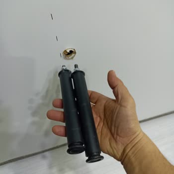 Destek Ayakları Kırıldı, Koltuk Kullanılamaz Hale Geldi