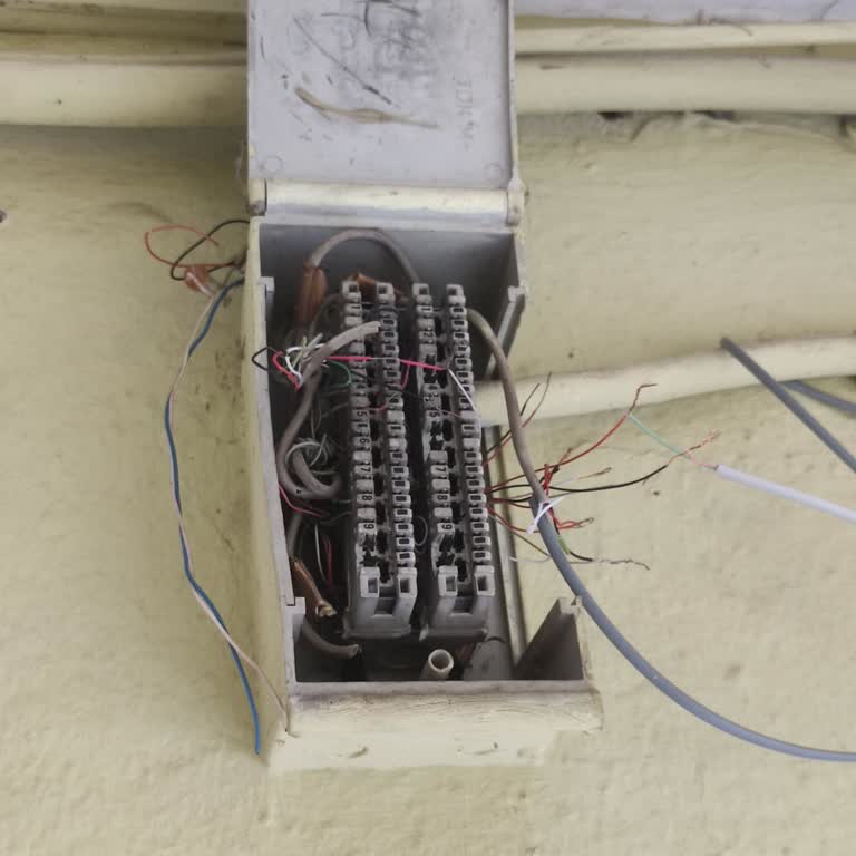 Sözleşmeli 50 Mbps Hızım 6-9 Mbps Düşük Ve Arızalı Teledünya Kutusu Değiştirilmedi