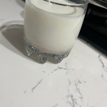 Migros Sütünde Kahverengi Parçacıklar Güven Sorunu