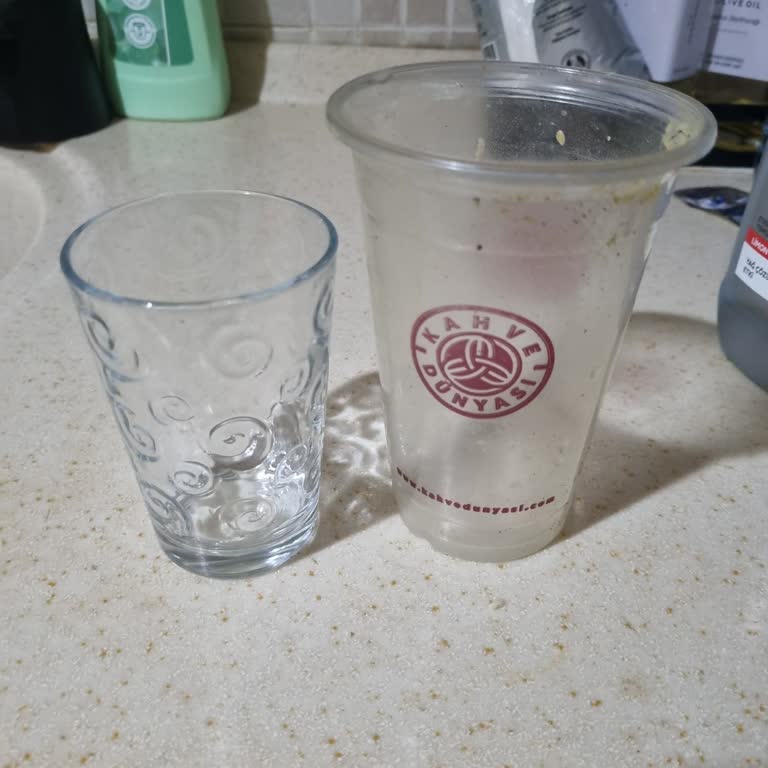 Gebze Center Kahve Dünyası Şubesinde Kaba Hizmet Ve Yanıltıcı Buzlu Servis