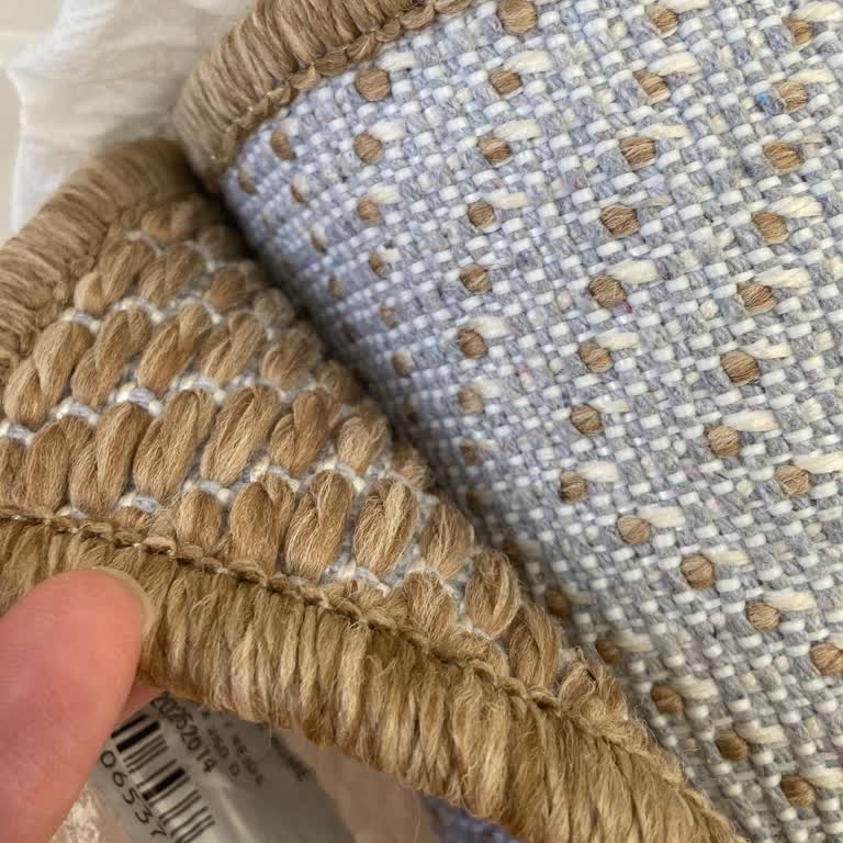 Beklenen Kalitede Olmayan Halı Ve Koşulsuz İade Talebi