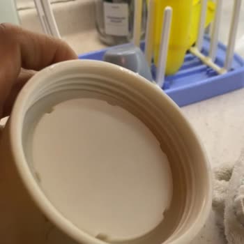 Alerjik Bebeğin Yemeklerini Ekşiten Ve Su Sızdıran Ayıplı Baby Plus Termosu