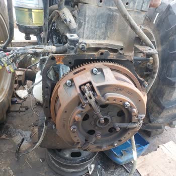 Traktör İkiye Bölündü: Üretim Ve Montaj Hatası Ve Güvenlik Riski