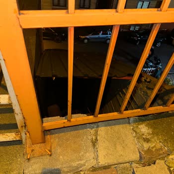 Aslanbey Sokak’ta Açık Kuyu Çocuk Ve Hayvan Güvenliğini Tehdit Ediyor