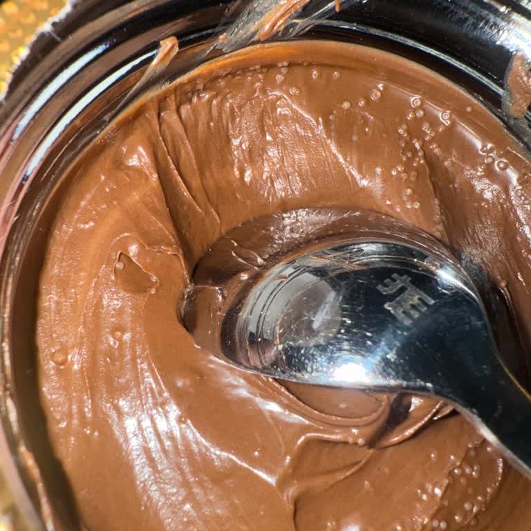 Getir Üzerinden Satın Alınan Nutella’da Beklenmedik Kabarcıklar İçin Açıklama Ve Değişim Talebi