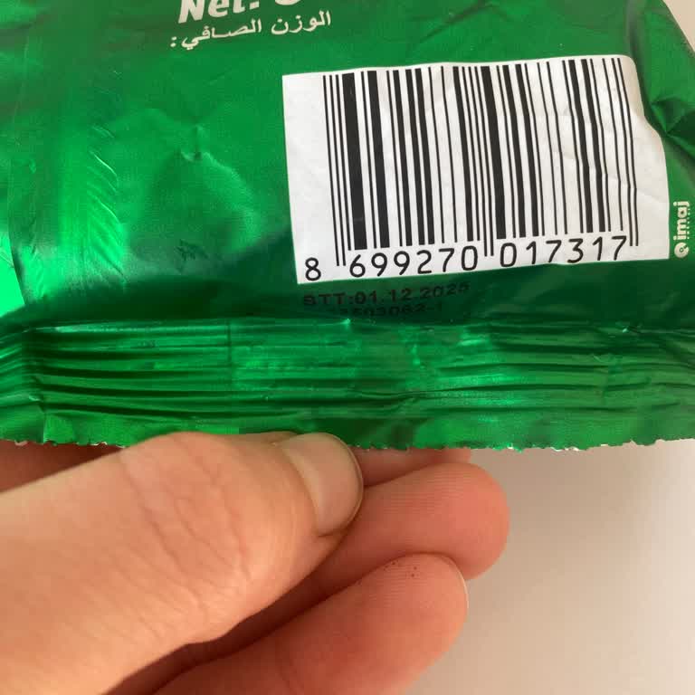 Geçmiş Son Kullanma Tarihli Atıştırmalık Ürün Ve Cevapsız Şok Müşteri Hizmetleri