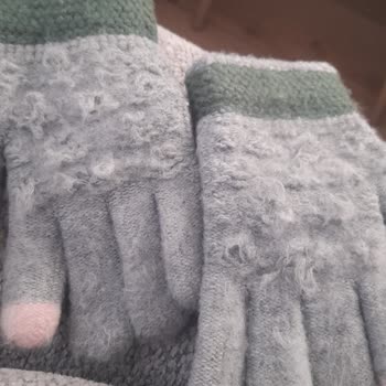 Çocuk Eldiveni Hemen Bozuldu, Mağaza Fiş Yok Diyor Ve İade Reddediyor