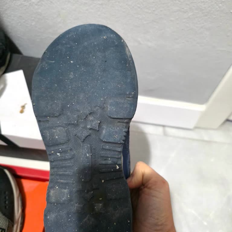 Skechers Çocuk Botunda Kısa Sürede Eriyen Taban: Güvenlik Ve Kalite Endişesi