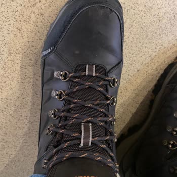Skechers Botum Kısa Sürede Yırtıldı Ve Tabanı Açıldı: Değişim Talebi