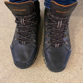 Skechers Botum Kısa Sürede Yırtıldı Ve Tabanı Açıldı: Değişim Talebi