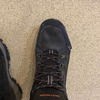 Skechers Botum Kısa Sürede Yırtıldı Ve Tabanı Açıldı: Değişim Talebi