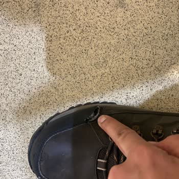 Skechers Botum Kısa Sürede Yırtıldı Ve Tabanı Açıldı: Değişim Talebi