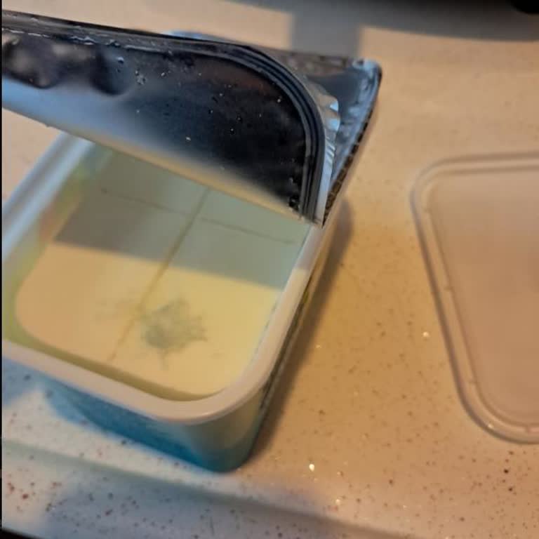 Açılmadan Küflü Peynir Şikayeti Ve İade Talebi