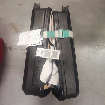 Pegasus, Beymen Valizimin Fermuar Hasarını Reddederek Tazminatı Kabul Etmedi