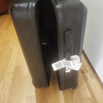 Pegasus, Beymen Valizimin Fermuar Hasarını Reddederek Tazminatı Kabul Etmedi