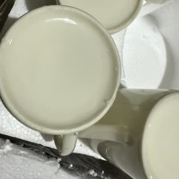 Kırık Ve Renk Farkıyla Gelen Atatürk İmzalı Fincan Takımı İçin Değişim Talebi