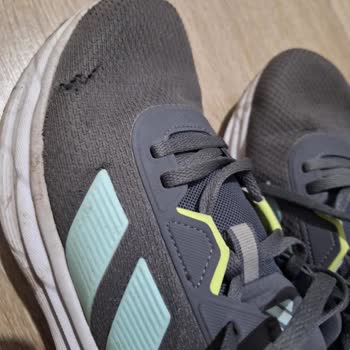 Adidas Ayakkabının Kısa Sürede Açılması Ve Müşteri Hizmetlerinin Çözüm Sunamaması