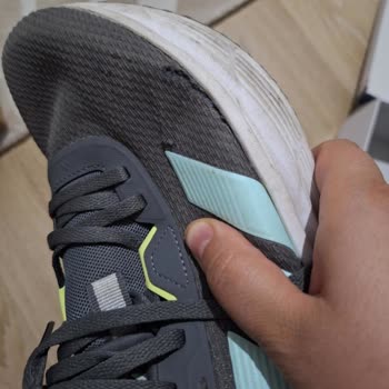 Adidas Ayakkabının Kısa Sürede Açılması Ve Müşteri Hizmetlerinin Çözüm Sunamaması