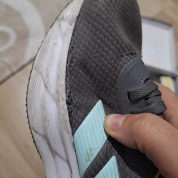 Adidas Ayakkabının Kısa Sürede Açılması Ve Müşteri Hizmetlerinin Çözüm Sunamaması