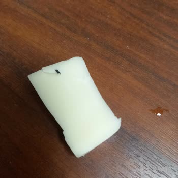 Kaşar Peynirinin İçinden Çıkan Siyah Parça Hijyen Sorununu Ortaya Koydu