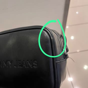 Tommy Hilfiger Çantada Kısa Sürede Soyulma Ve Garanti İhlali