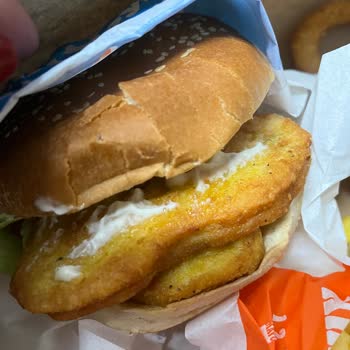 Burger King Tavuk Burgerinde Böcek Sorunu Ve İade Reddi!