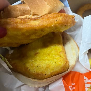 Burger King Tavuk Burgerinde Böcek Sorunu Ve İade Reddi!