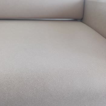 Milena Koltuk Takımındaki Renk Farklılıkları, Çökme Ve Lekeler Nedeniyle Tam İade Talebi