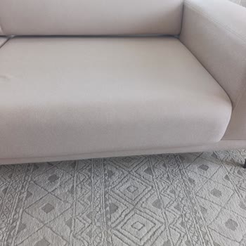 Milena Koltuk Takımındaki Renk Farklılıkları, Çökme Ve Lekeler Nedeniyle Tam İade Talebi